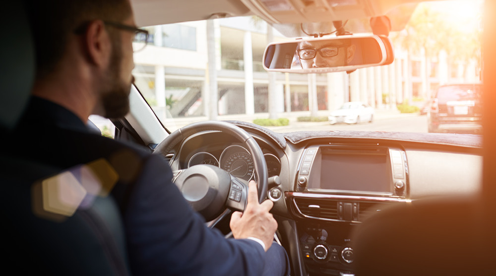 5 things to do before driving away in a rental car.